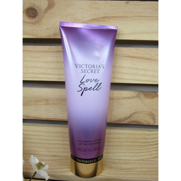 Victoria's Secret LOVE SPELL Fragrance Lotion 8oz. New! - Picture 2 of 5
